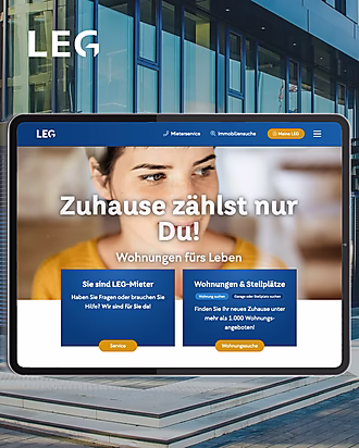 Mockup einer Website für die LEG Immobilien-Gruppe, dargestellt auf einem Tablet. Der Slogan ‚Zuhause zählst nur Du!‘ steht im Fokus, mit weiterführenden Service- und Wohnungsangeboten.
